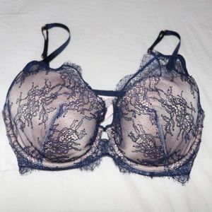 NWOT Lace Victoria Secret Bra size 34DD